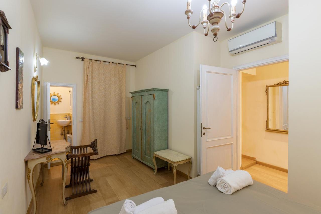 Pinocchio' S House In The Center Of Florence Extérieur photo